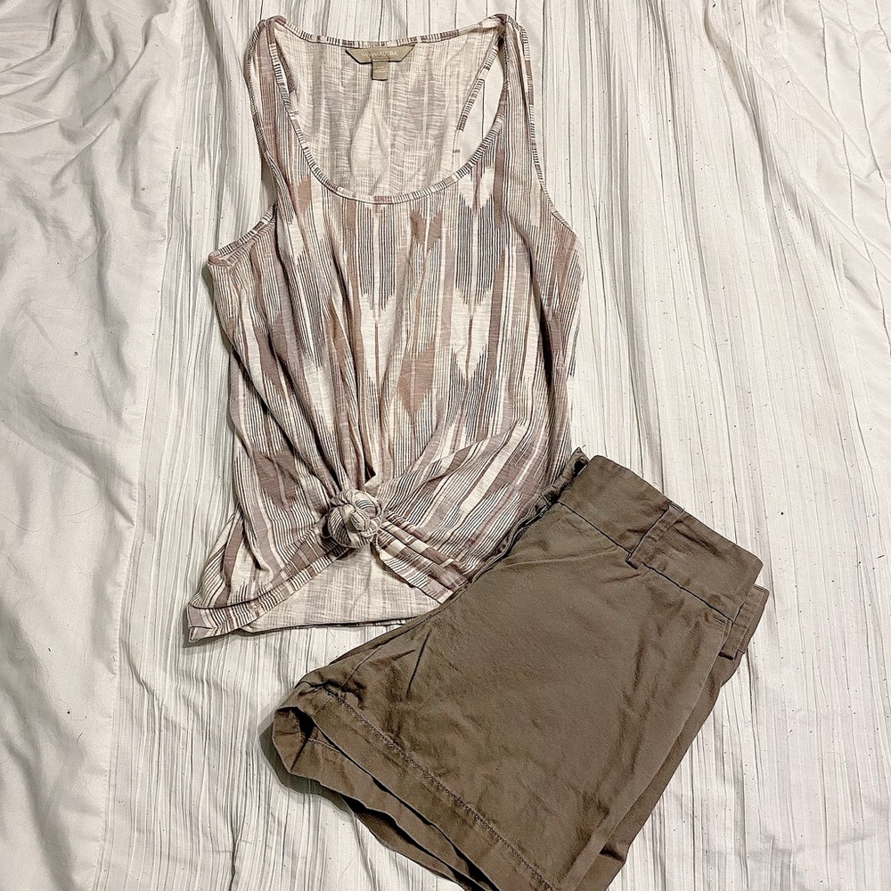 Long tank top with arrow design